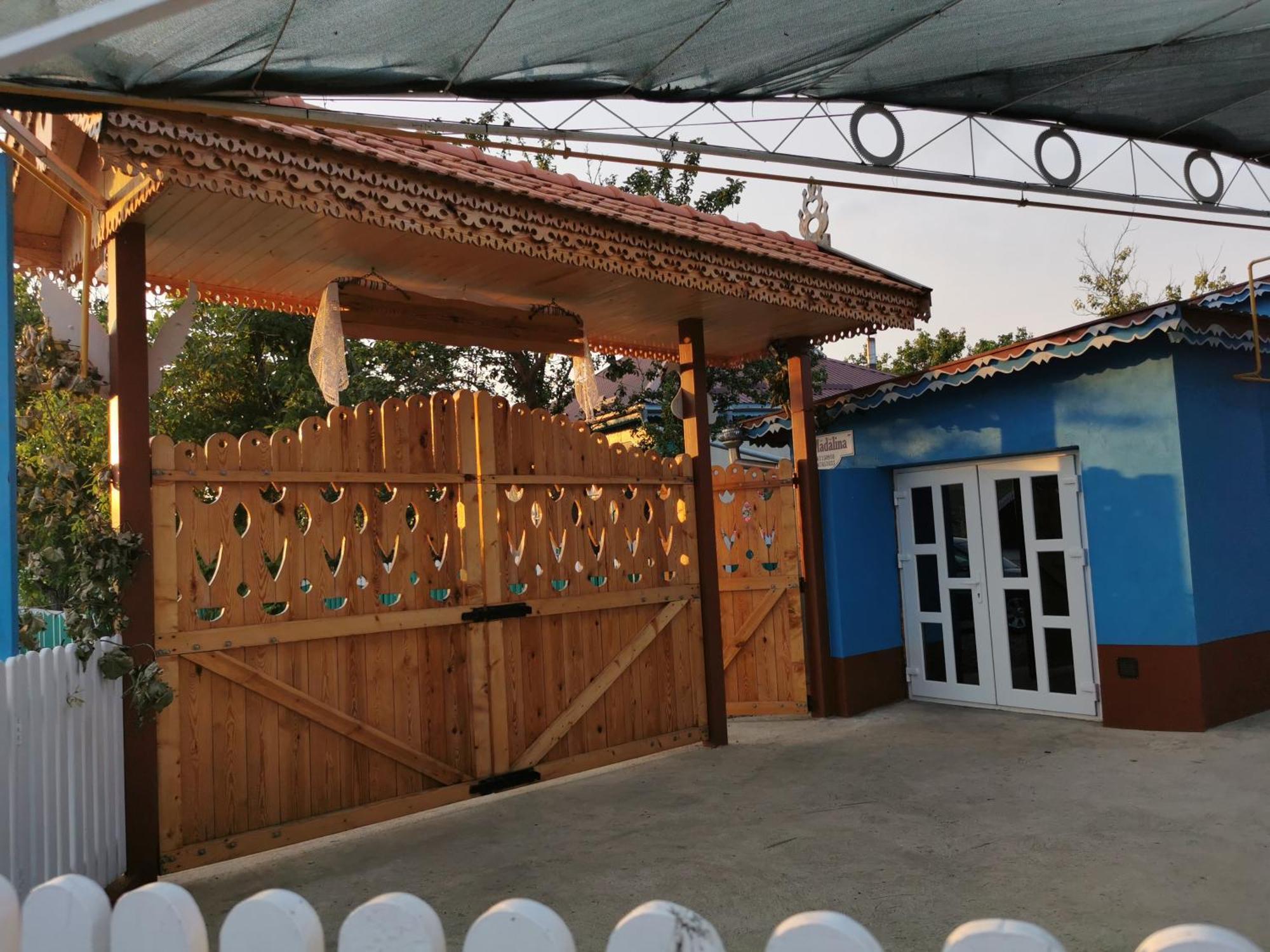 La Madalina Bed and Breakfast Selemet Εξωτερικό φωτογραφία